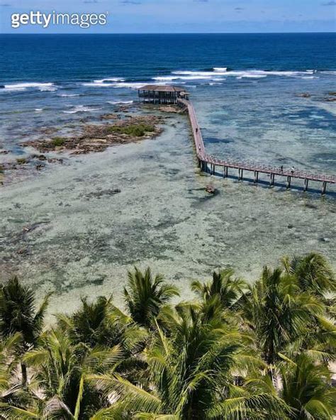 Drone Shot Of Cloud 9 Surfing Beach In Siargao Philippines 이미지