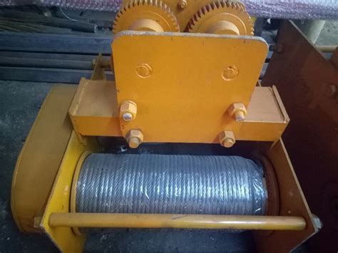 Elmech Electric Wire Rope Hoist Capacity 10 15 And 6 10 Ton At