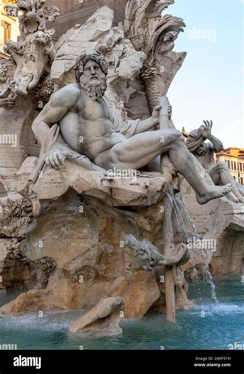 Skulptur den Fluss Ganges am Brunnen der vier Flüsse Fontana dei