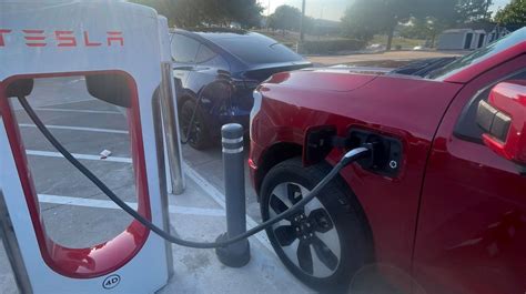 Tesla Restarts Deploying Magic Dock Adapters At Superchargers In The Us