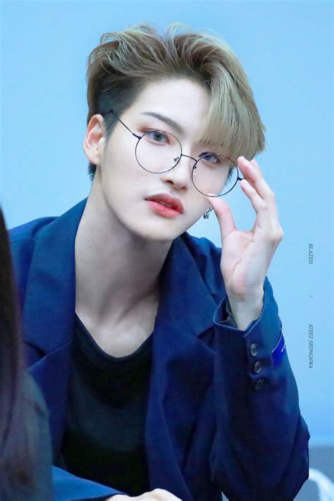 Park Seonghwa Ateez Glasses In 2020 Kpop Guys Kpop Kpop Idol