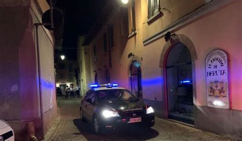 Dramma A Bergamo Una Ragazza Di 15 Anni Uccide La Madre A Coltellate