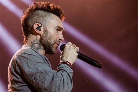 Maroon 5s Adam Levine Says Theres No Bands Anymore