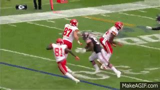 Tyreek Hill is Fast on Make a GIF