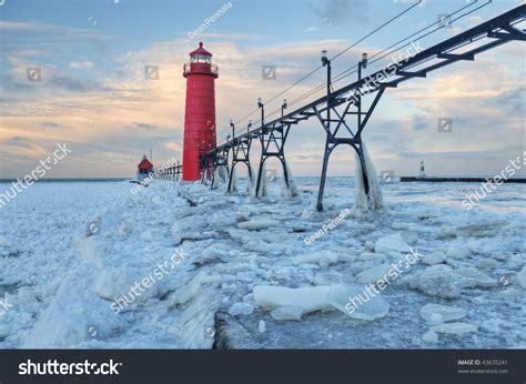 Winter Grand Haven Michigan Lighthouse Lake Stock Photo 43635241 ...