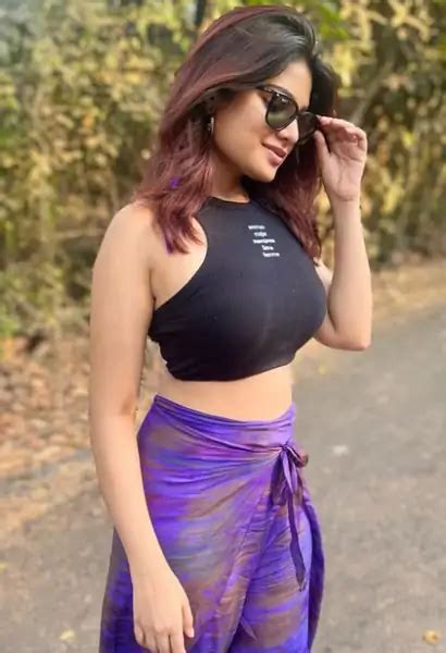 Aathmika Latest Hot Pics And Photos Flaunting Her Cleavage