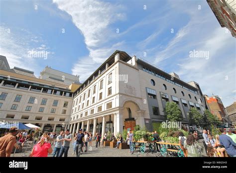 Royal Opera House London UK Stock Photo - Alamy