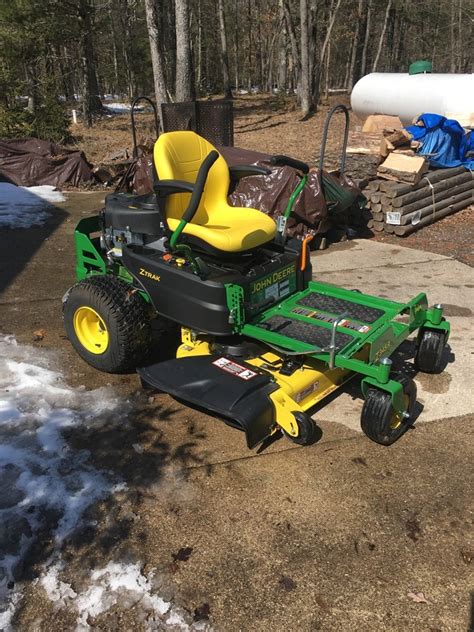 2022 John Deere Z345R Zero Turn Mower Til SalgBig Rapids Michigan