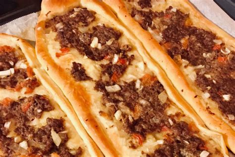 Kıymalı Pide Tarifi Nasıl Yapılır Yemek