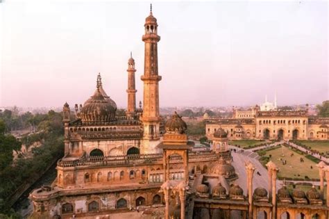 The architecture of Lucknow - The fascinating architecture from the ...