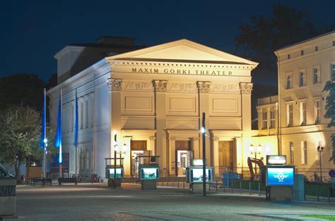 Das Maxim Gorki Theater am Kastanienwäldchen in der Mitte Berlins