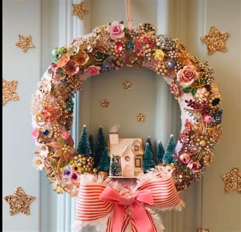 Pin by Joanna Rose on Wreath in 2023 | Merry bright christmas, Kitsch ...