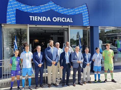 Día grande para el Málaga CF presentación de la nueva tienda y las