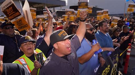 Economy UPS Escapes Worker Strike After Union Approves New Contract