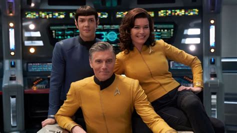 Star Trek: Strange New Worlds officially announced, puts Captain Pike back on the bridge of the ...