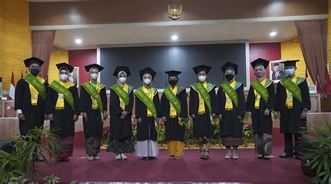 Wisudawan Terbaik Pada Wisuda Ke Tahun