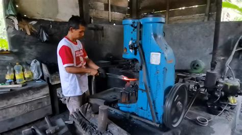 Pandai Besi Di Banjarnegara Banjir Pesanan Jelang Idul Adha