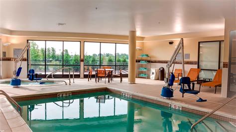 Courtyard Indianapolis Noblesville - Hotel With Pool & Fitness Center