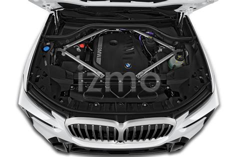 2024 Bmw X7 Xdrive 40i M Sport 5 Door Suv Engine Stock Car Izmostock