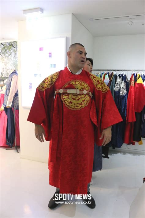 Cain is in S.Korea right now ... | Page 4 | Sherdog Forums | UFC, MMA ...