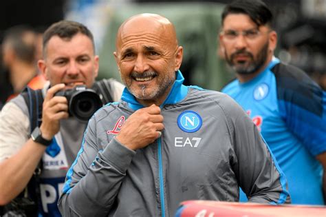 Campeão Napoli Spalletti é o novo técnico da Itália futebol