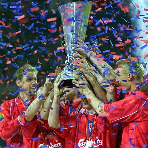 Liverpool gewinnt den dramatischen Uefa Cup Final 2001 gegen Alavés 5 4