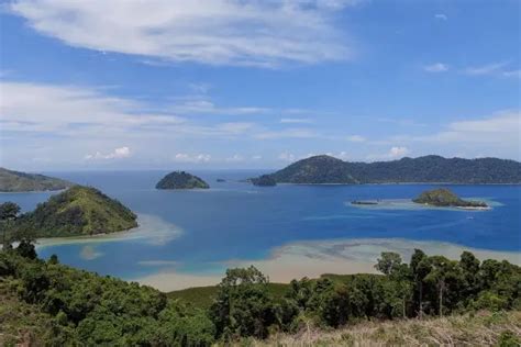 8 Spot Diving Terbaik di Pulau Mandeh, Pesisir Selatan yang Kaya Pesona ...