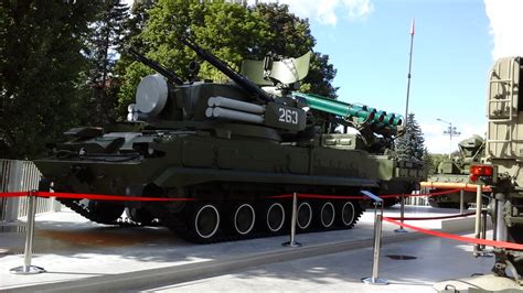 Боевая машина - Фото Дом Солнца