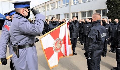 Nowi Funkcjonariusze W Dzkim Garnizonie Policji Policja Pl Portal