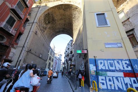 Tour alla scoperta del Rione Sanità e del Borgo dei Vergini per Amici