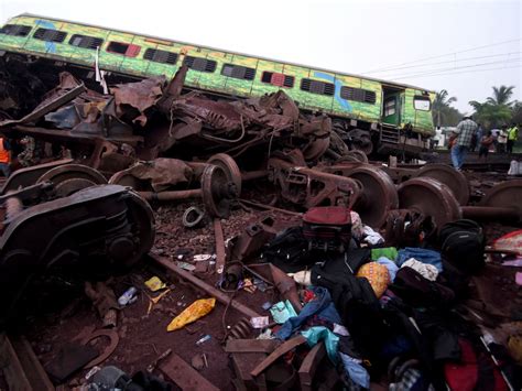 Inde Au Moins Morts Dans Une Catastrophe Ferroviaire Challenges