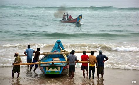 Cyclone Dana सइकलन दन क कय ह लकशन ओडश म कब हग