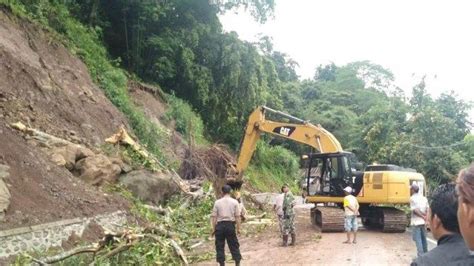 Enam Jam Jalan Poros Malino Tertutup Longsor Kondisi Terkini Tribun