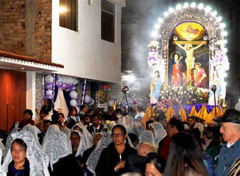 Cajamarca recorrido procesional del Señor de los Milagros movilizó a