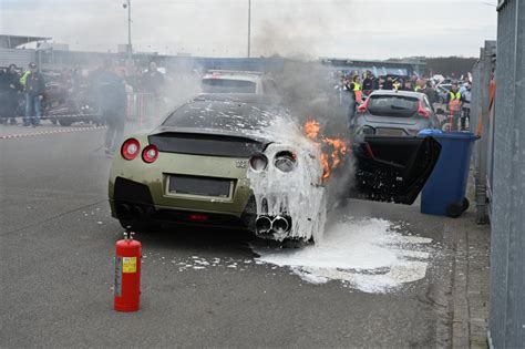 Sportwagen Verwoest Bij Brand Op Tt Circuit Assen Noordernieuws