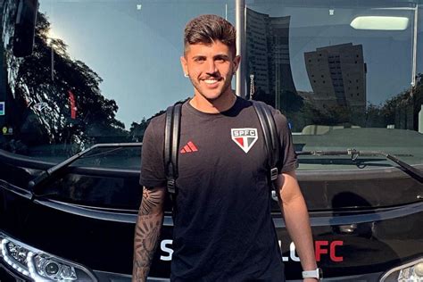 PSG acerta contratação de Lucas Beraldo do São Paulo por mais de R