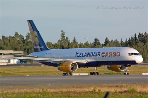 Icelandair Cargo B757 204pcf Tf Cib At Engmosl 03 08 20 Flickr