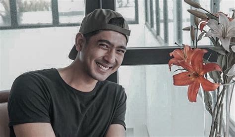 Biodata Arya Saloka Biografi Profil Lengkap Karir Fakta Keluarga