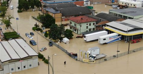 Alluvione in Emilia Romagna inondazioni a Bertinoro la cittadina è