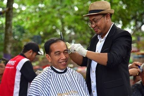 Mengenal Herman Tukang Cukur Rambut Presiden Joko Widodo