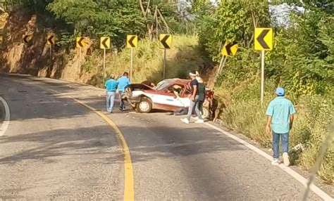 Muere Una Persona Y Hay 2 Heridos Por Choque En Carretera A Salina Cruz