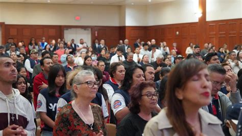 Vigilia de los Pasos para llenarse del Espíritu Santo Iglesia