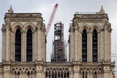 France Mulls Charging Tourists To Enter Notre Dame Cathedral