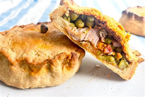 Empanadas Mallorquinas De Cordero Receta Tradicional De La Semana