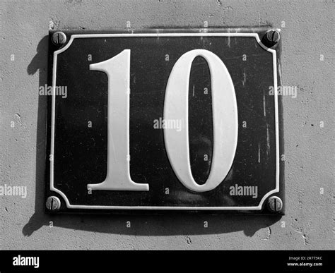 Number 10 Black