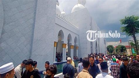 Cerita Salat Jumat Perdana Di Masjid MBZ Solo Dari Jemaah Membludak