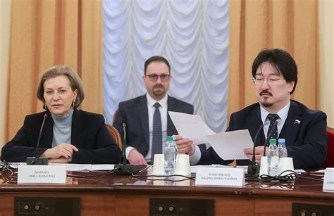 Заседание Комитета по охране здоровья с участием руководителя ...