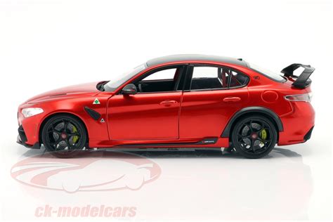 Bburago Alfa Romeo Giulia Gtam Baujahr Gta Rot Metallic