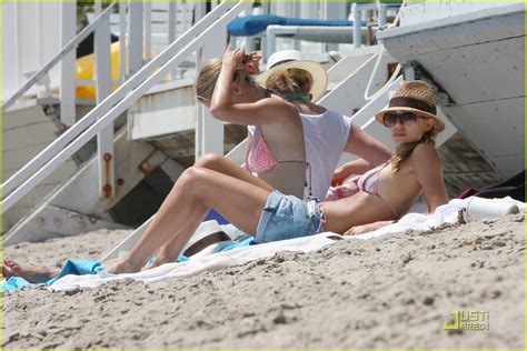 Jessica Alba Malibu Beach Bikini Babe Photo Bikini Cash
