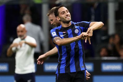 Inter Duo Nicolo Barella Hakan Calhanoglu Praised For Performances